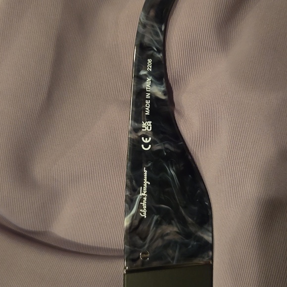 Ferragamo marble gray cat eye Sunglasses brand new in box - Picture 8 of 14
